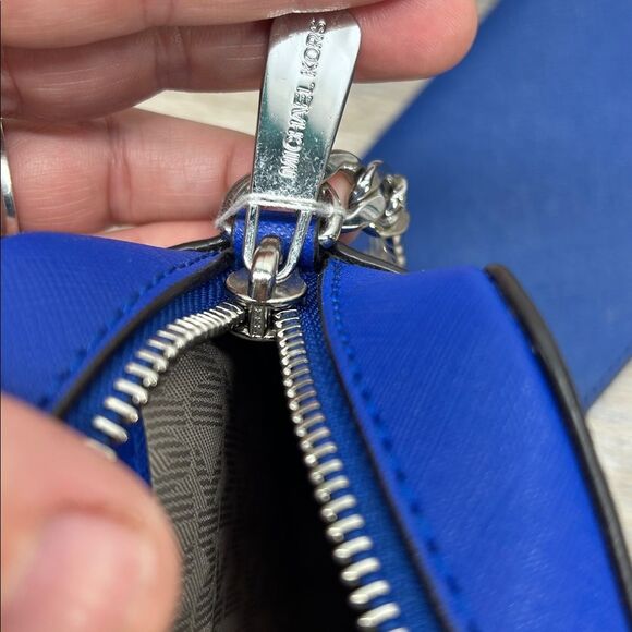 9616 Michael Kors Navy Perforated Crossbody & wallet 243349616 - Picture 14 of 14